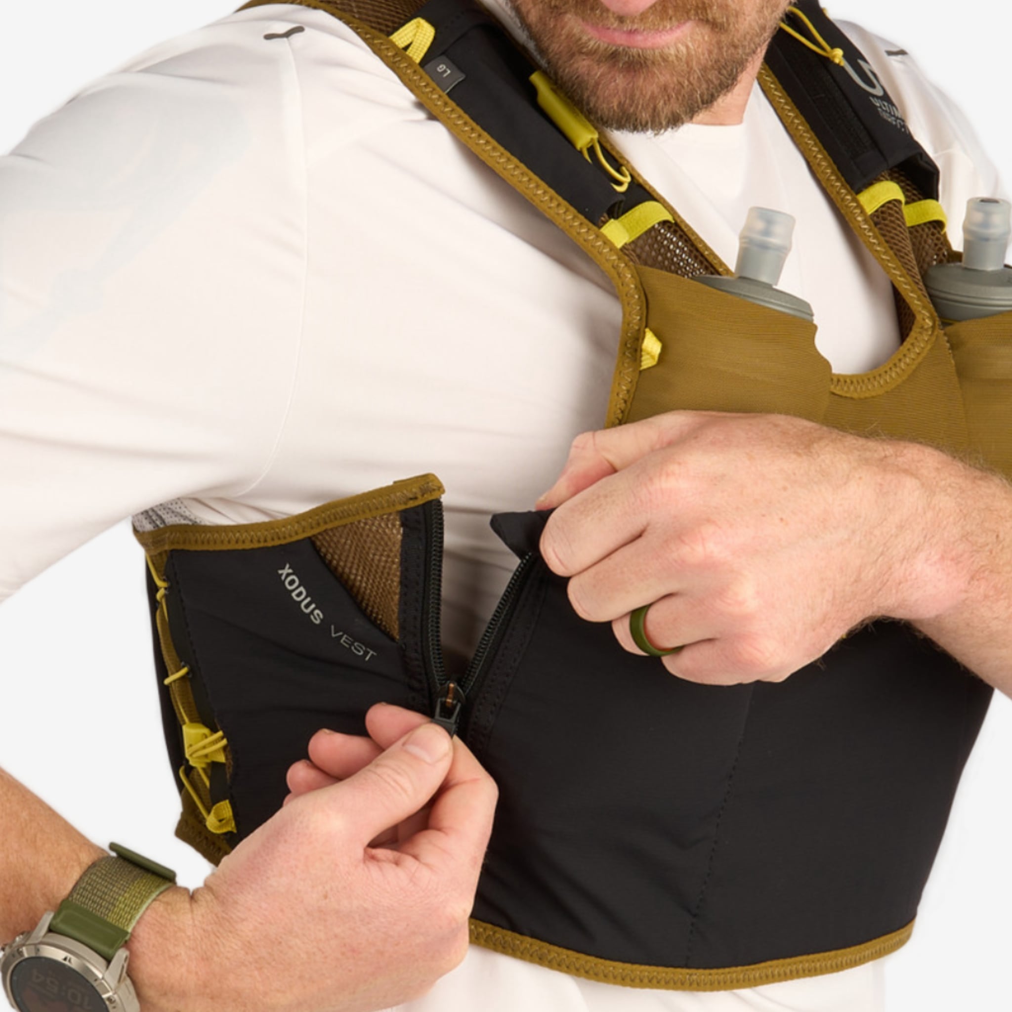 Ultimate Direction Xodus Vest